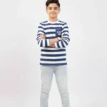 قميص أولادي مخطط باللون الكحلي مع جيب