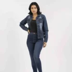 جاكيت نسائي من الجينز بدرجة غامقة