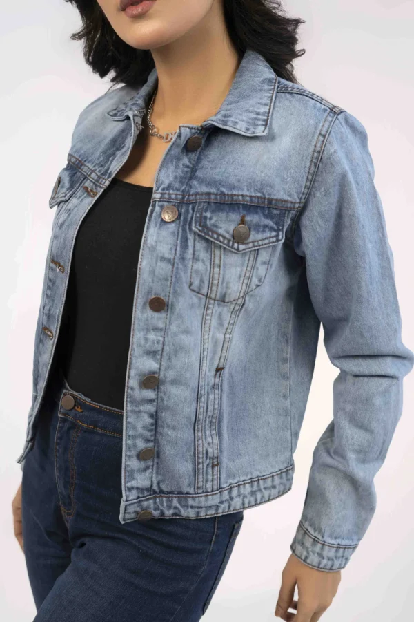 ⁦جاكيت نسائي جينز⁩ - الصورة ⁦4⁩