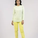 قميص مخطط بأكمام طويلة