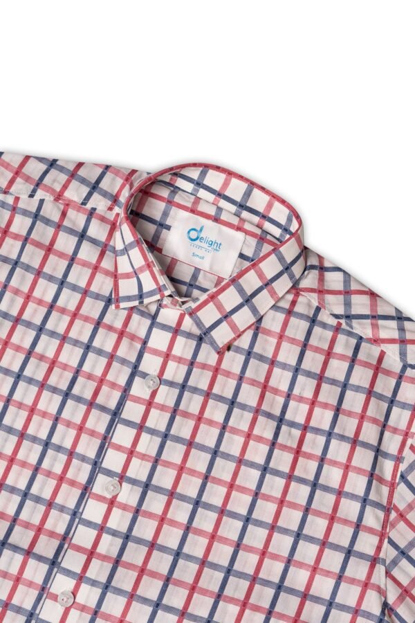 ⁦قميص رجالي نصف كم – نقش مربعات وردي فاتح⁩ - الصورة ⁦3⁩