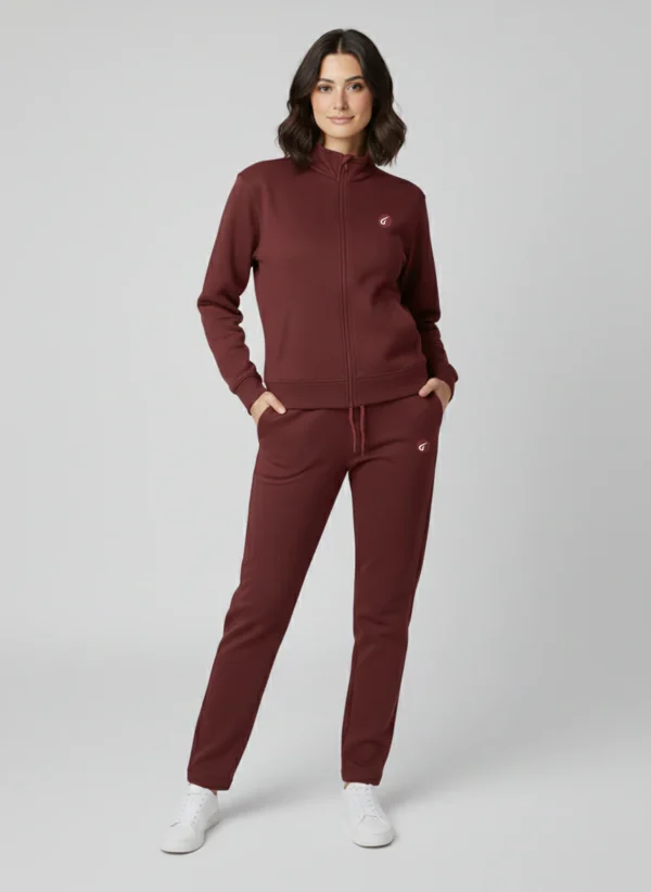 بدلة رياضية نسائية Interlock Core Activewear