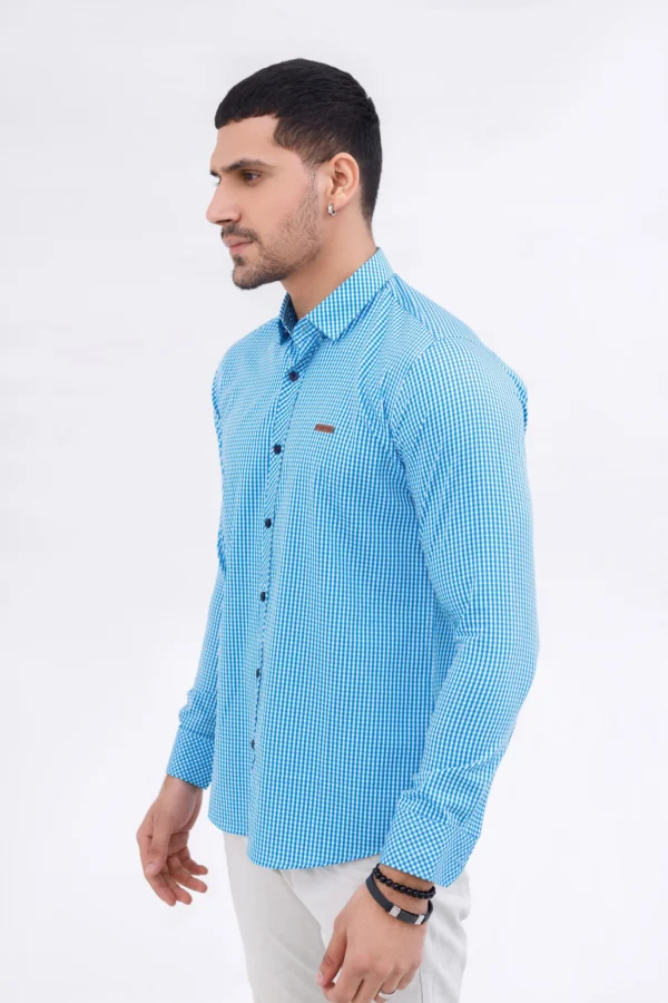 ⁦قميص رجالي كاجوال – نقش مربعات أزرق سماوي⁩ - الصورة ⁦3⁩