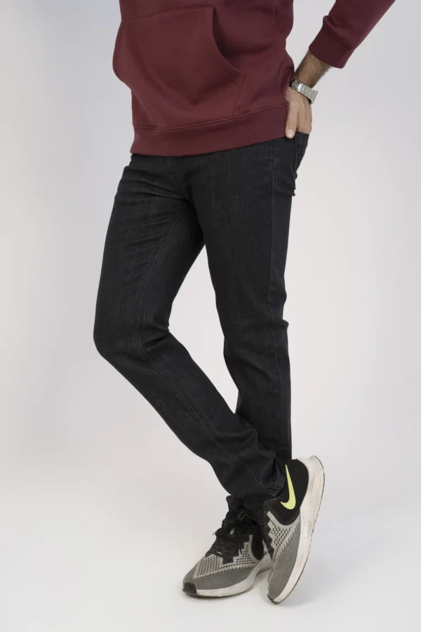 جينز رجالي – قصّة سمارت، لون أسود - الصورة 2
