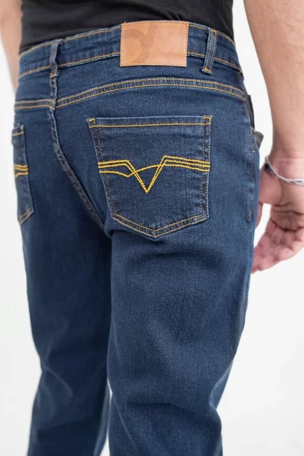 جينز رجالي – قصّة سمارت، لون داكن - الصورة 4