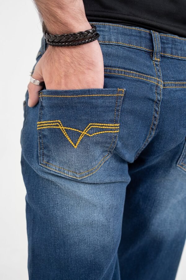 جينز رجالي – قصّة سمارت، لون متوسط - الصورة 3