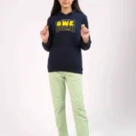 جينز بناتي بقَصّة ضيقة