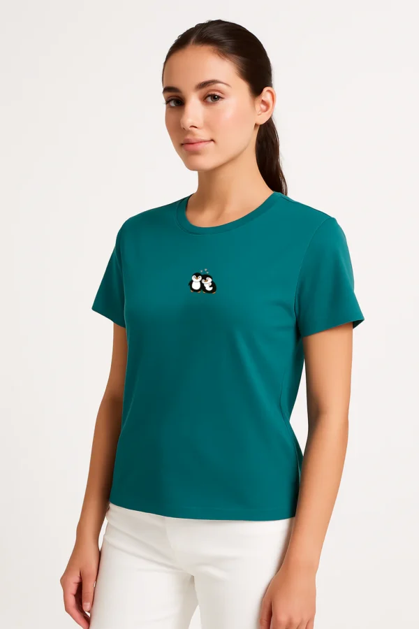 تيشيرت نسائي بطباعة جرافيك