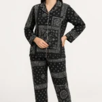 بدلة نوم نسائية سوداء مطبوعة
