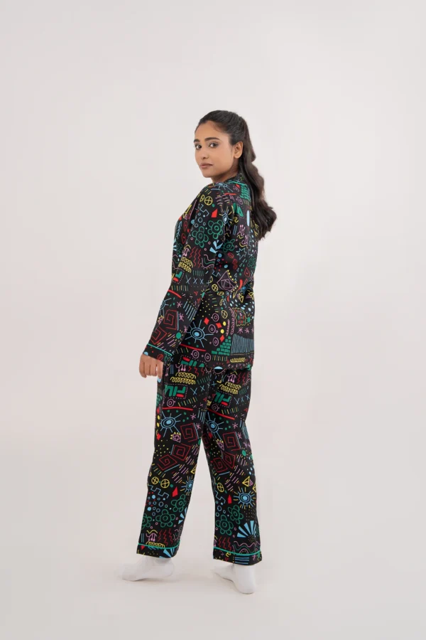 بدلة نوم نسائية متعددة الألوان - الصورة 5