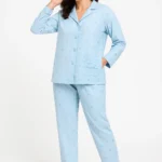 بدلة نوم نسائية بنقوش