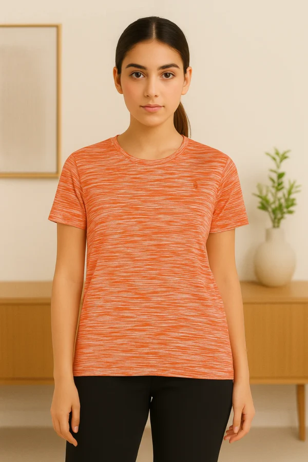 ⁦تيشيرت نسائي ملون بنمط سبايس دايد⁩ - الصورة ⁦4⁩